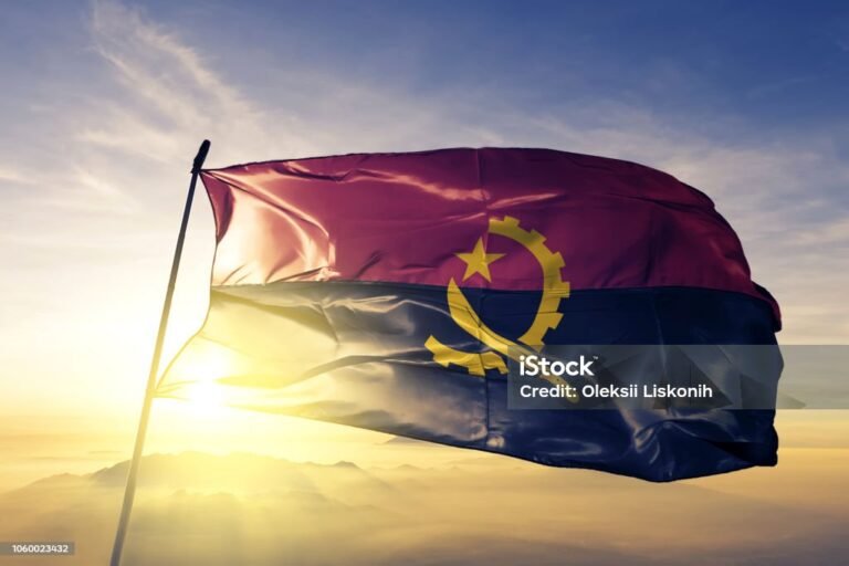 Angola Negotiates with Starlink Over Bringing Broadband Connectivity